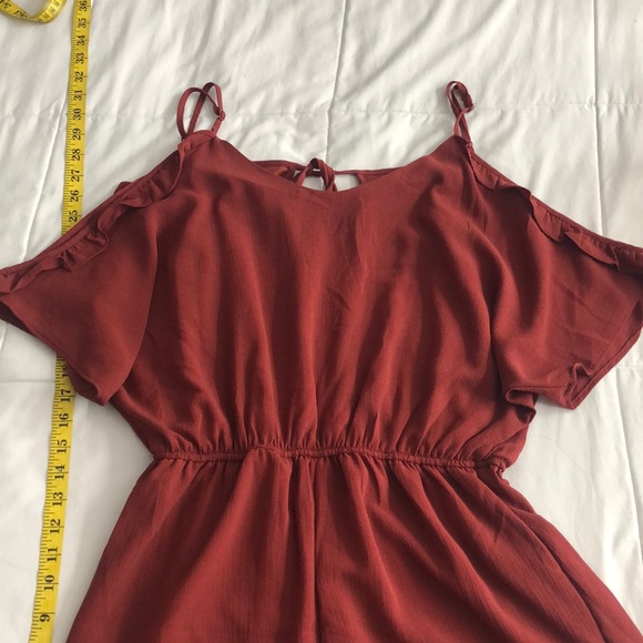 Burgundy short jumpsuit - Picture 2 of 4